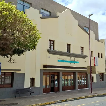 Daire Ocean View 2 Bedrooms Flat - Air Conditioning & Free Parking & Wi-fi *