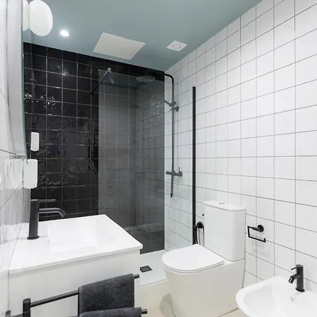Lägenhet Ocean View 2 Bedrooms Flat - Air Conditioning & Free Parking & Wi-fi